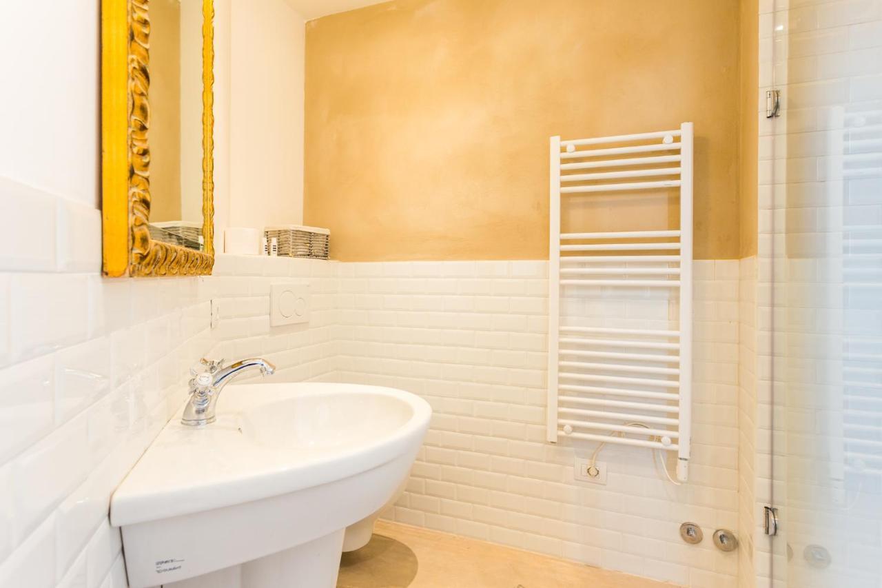 White Lilac Romantic - Adults Only Bed & Breakfast